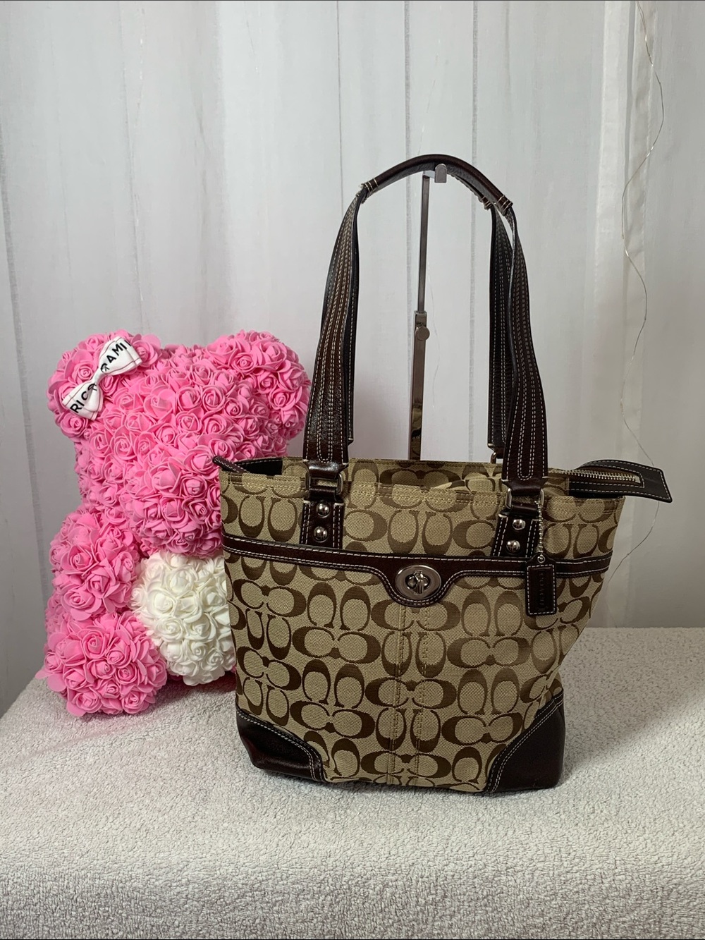 GUC Coach Hampton Signature Tote Bag